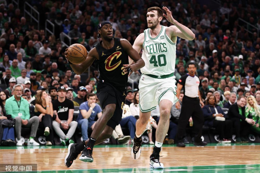 赛场与转会 赛场与转会