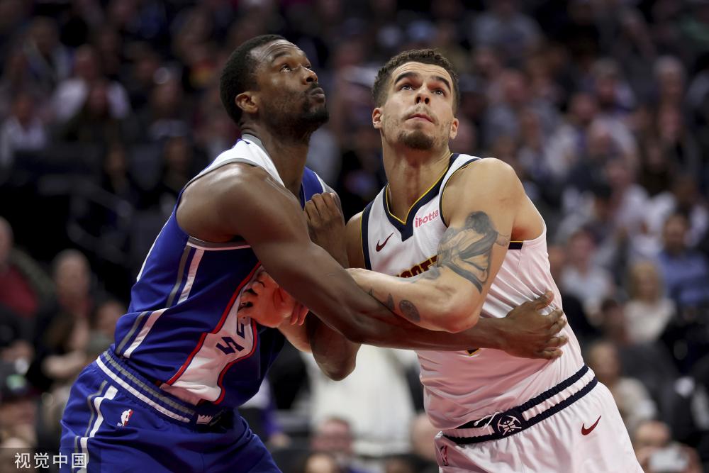 手高空球与 手高空球与