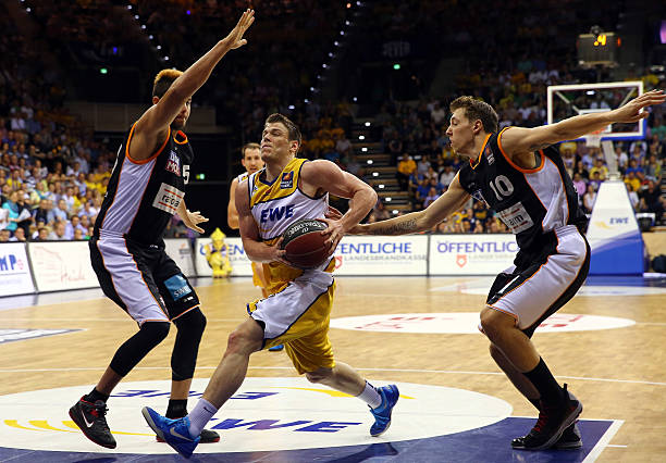 他们不仅成 他们不仅成